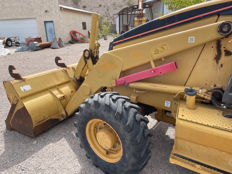 caterpillar-416d-image-16