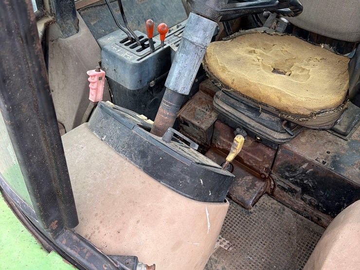 john-deere-3155-image-37