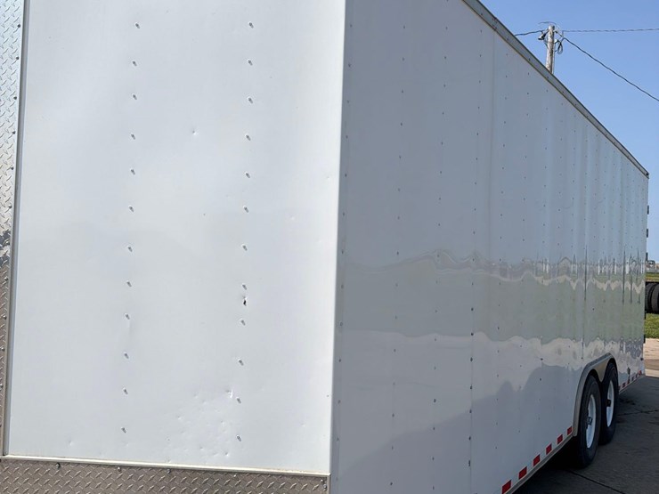 2018-diamond-100”-x-24ft-bumper-hitch-enclosed-trailer-image-14
