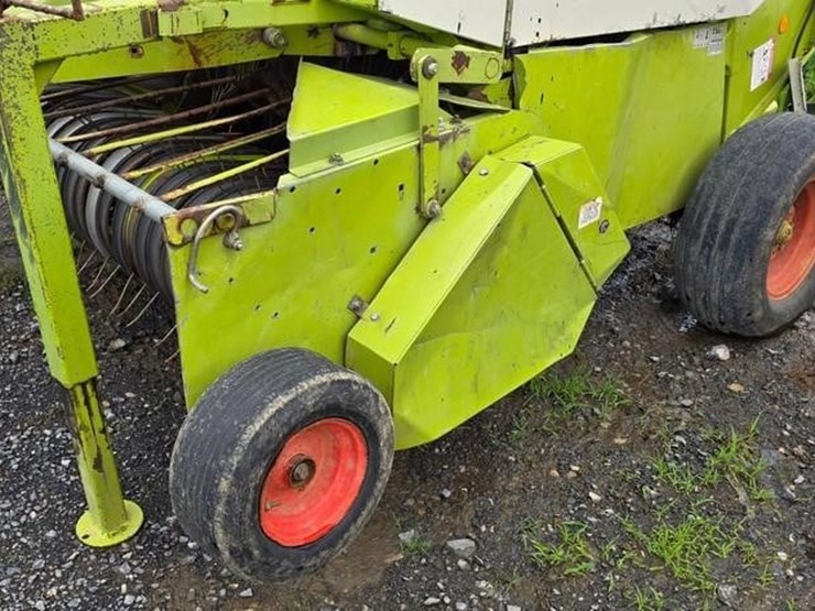 claas-round-baler-image-14