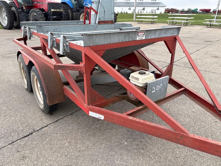 red-express-2-tote-seed-tender-trailer-image-14