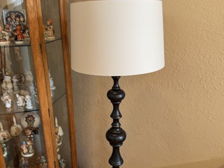 modern-day-floor-lamp,-new-condition-image-4