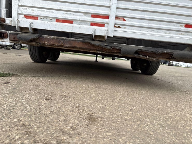 1989-kiefer-built-7ft-x-22ft-aluminum-gooseneck-livestock-trailer-image-35