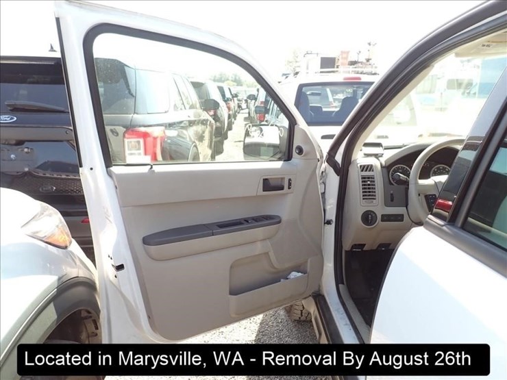 2012-ford-escape-image-3