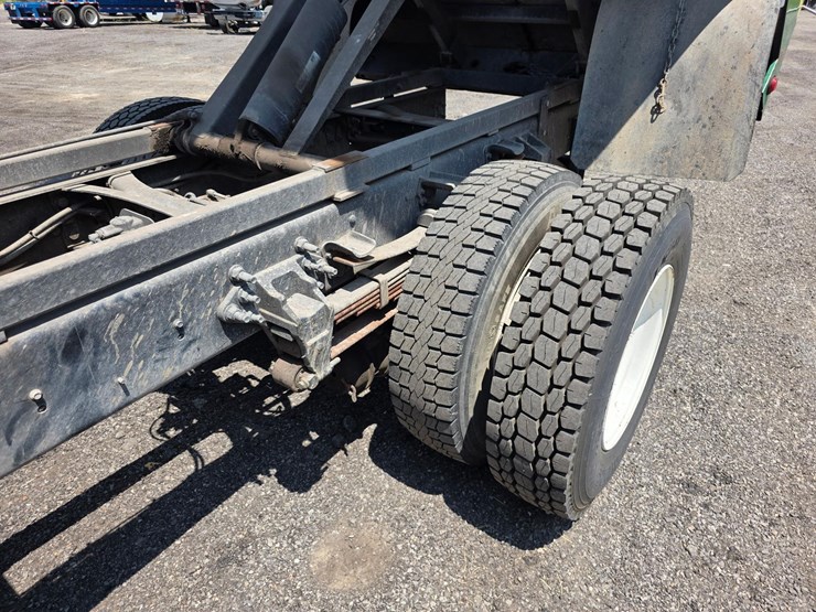 2017-ford-f750-image-27