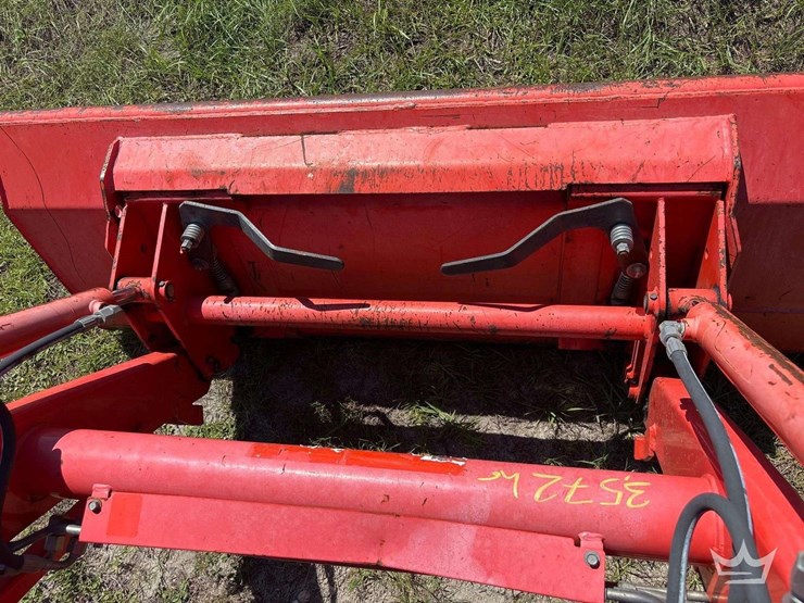 2021-kubota-l4701d-image-9
