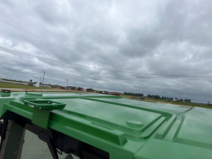 2022-john-deere-8r-280-image-71