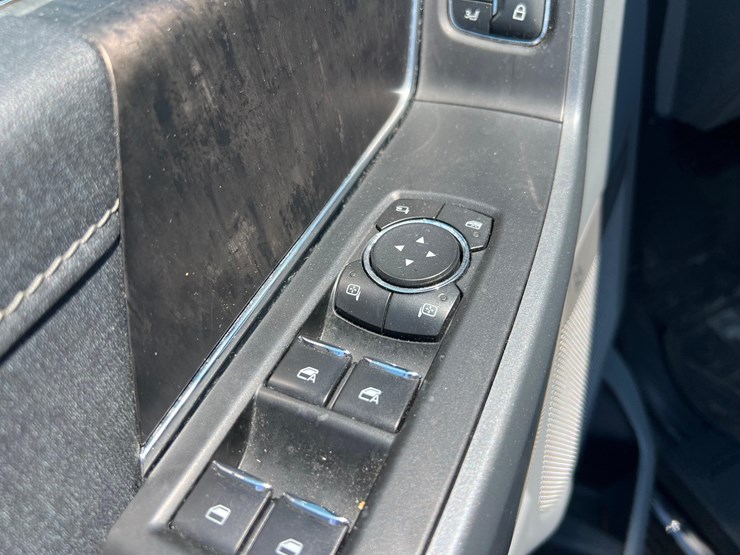 ford-f150-lariat-image-46