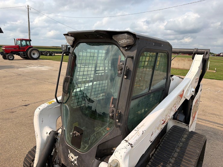 2021-bobcat-t76-image-12