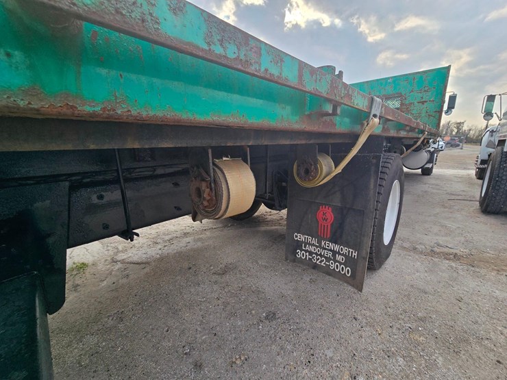 2010-kenworth-t370-image-18