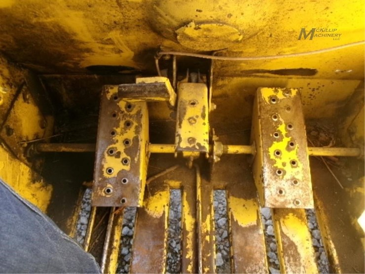 new-holland-l555-image-14