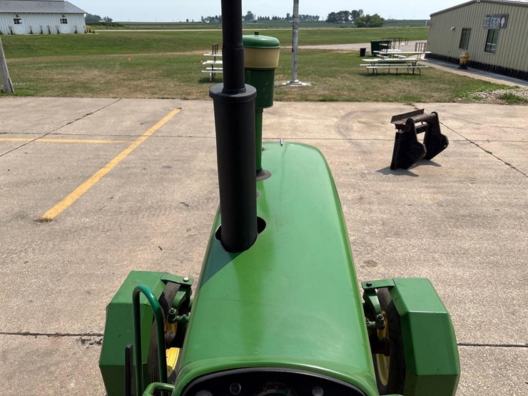 john-deere-3020-image-25
