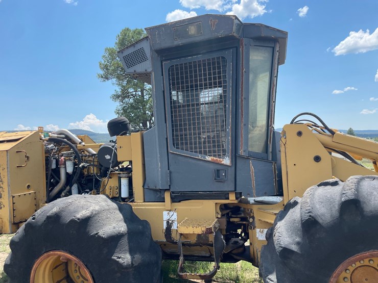 2010-caterpillar-553-image-24