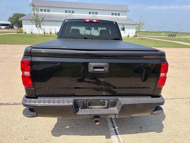 2018-chevrolet-1500-image-54