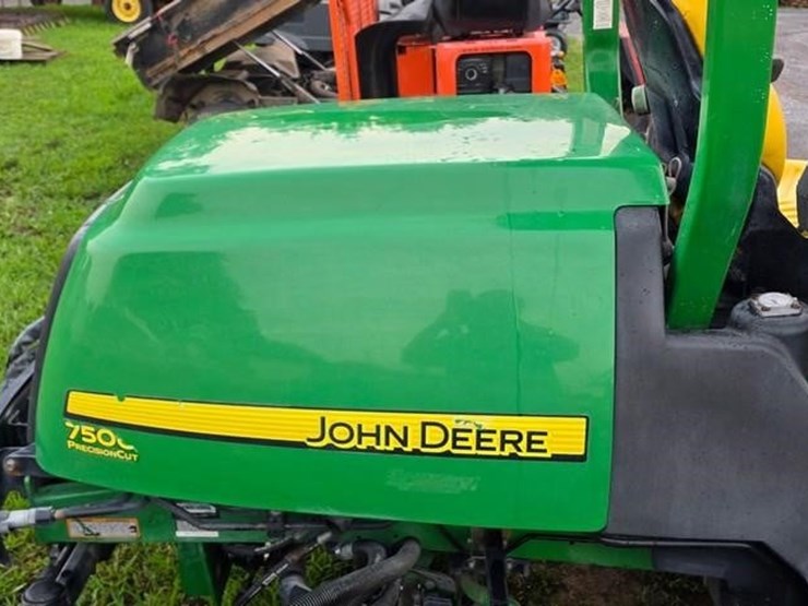 2011-john-deere-7500-image-12