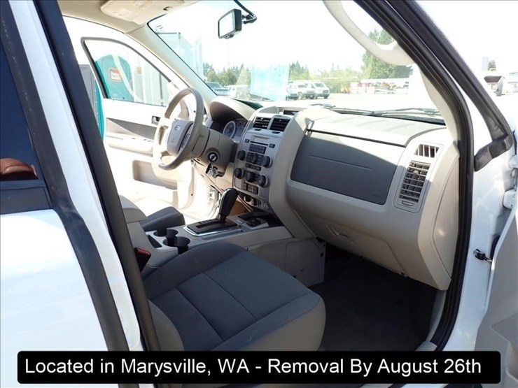 2009-ford-escape-image-2