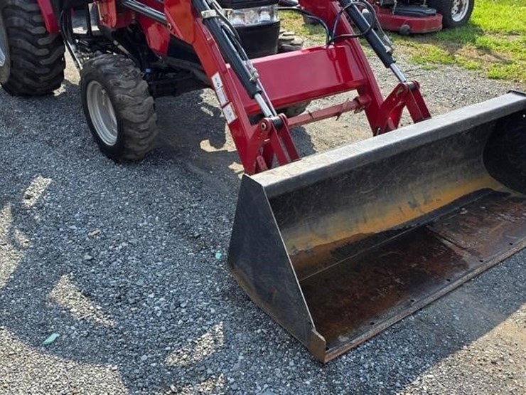 case-ih-farmall-35c-image-26