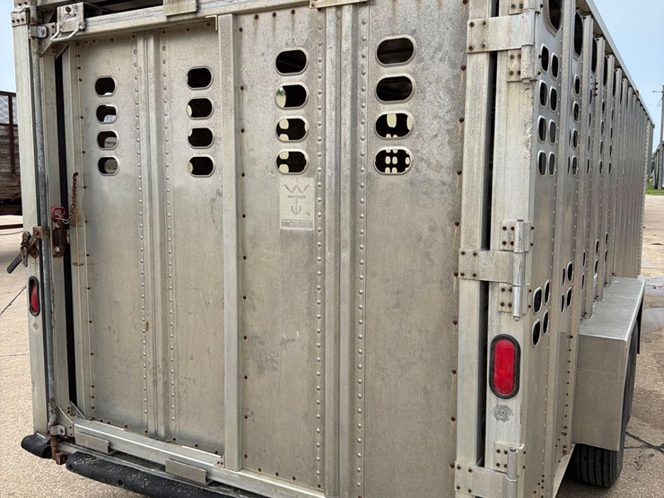 1991-wilson-livestock-trailer-image-23