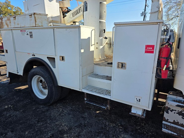 2014-freightliner-bucket-truck-image-7