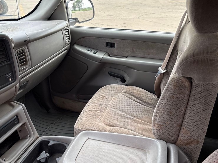 1999-chevrolet-k2500-image-36
