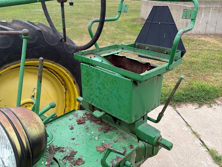john-deere-a-image-14