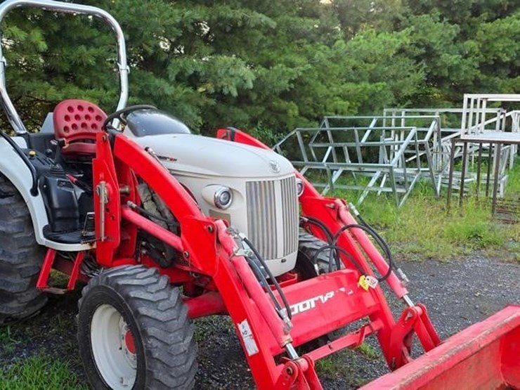 new-holland-boomer-8n-image-28