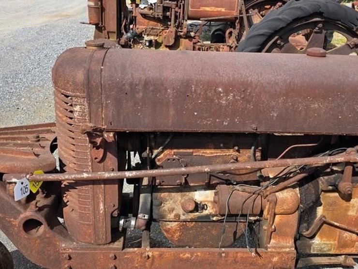 silver-king-tractor-(not-running)-105-image-7