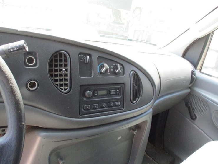 2006-ford-e450-image-9
