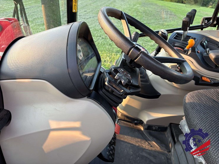 2023-massey-ferguson-5711-image-58