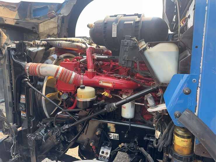 2012-kenworth-t800-image-16