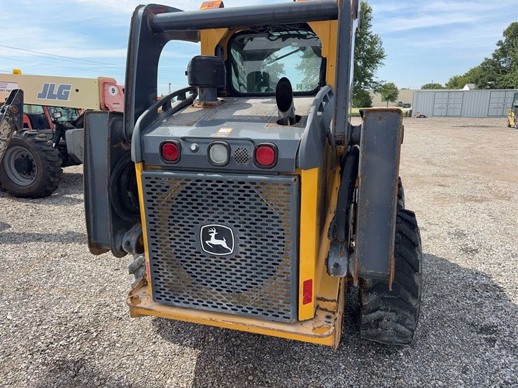 deere-328d-image-6