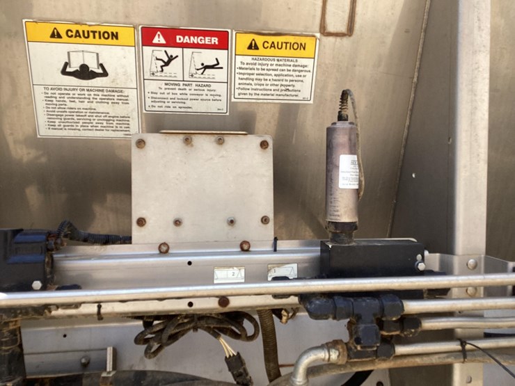john-deere-r4045-image-40