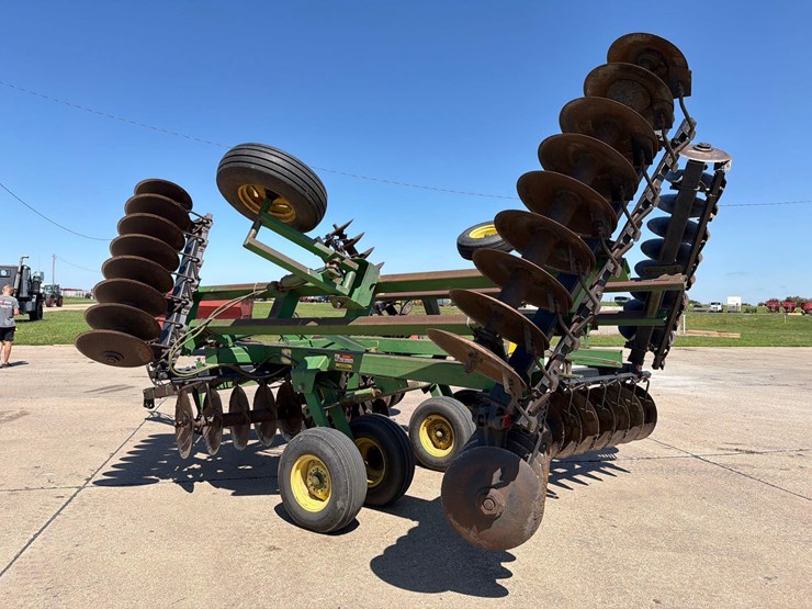 john-deere-630-image-2