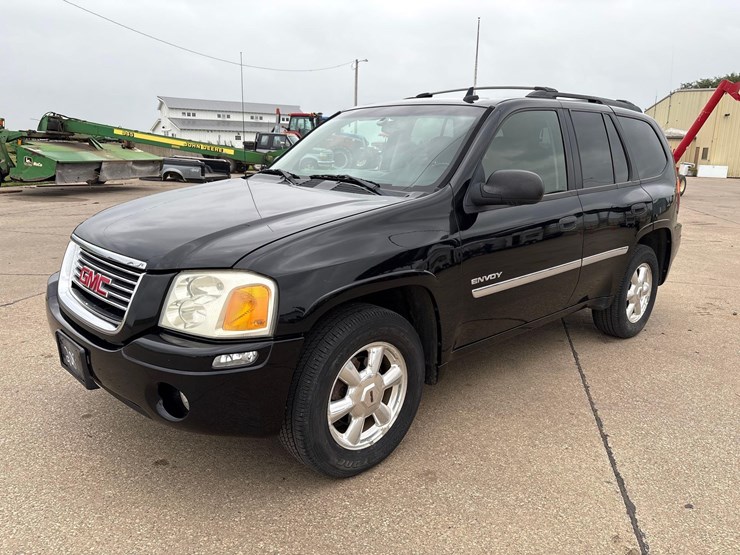 2006-gmc-envoy-image-2
