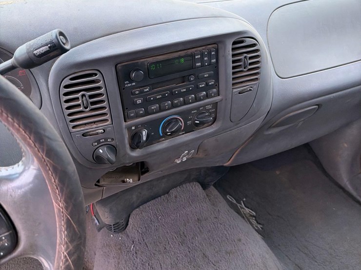 2001-ford-f150-image-32