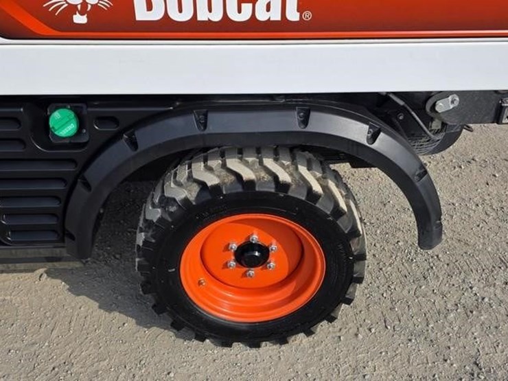 2024-bobcat-toolcat-uw56-image-22