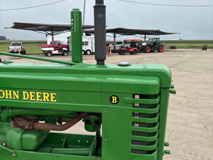 john-deere-b-image-13