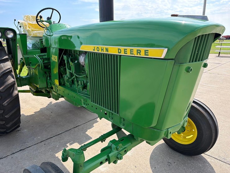 john-deere-4020-image-22