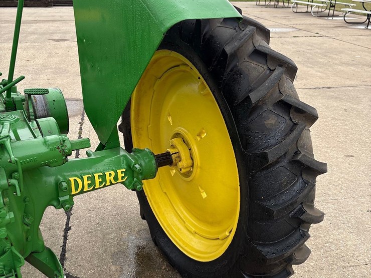 john-deere-b-image-7