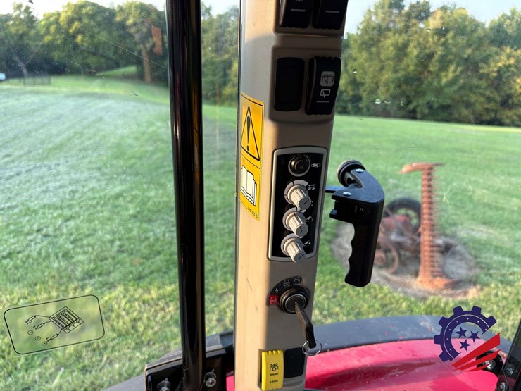2023-massey-ferguson-5711-image-64