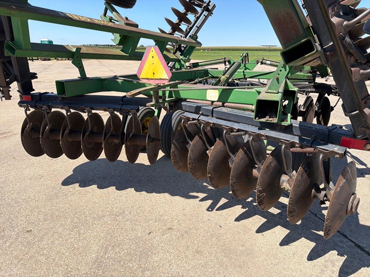 john-deere-630-image-33