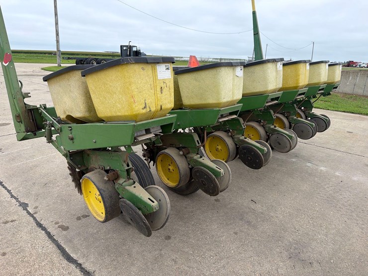 john-deere-7000-image-5