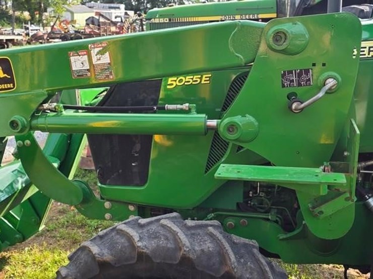 john-deere-5055e-image-11