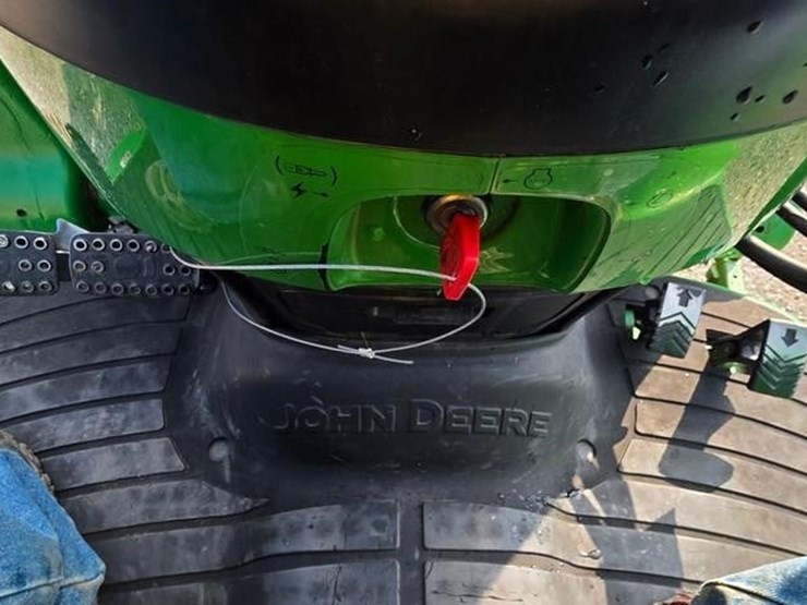 2013-john-deere-3520-image-57