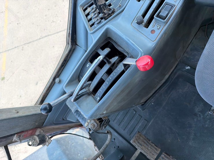 case-ih-7140-image-38