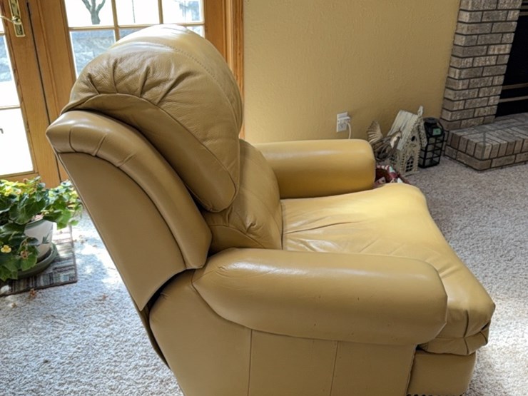 electrical-reclining-chair-,-very-nice-condition-image-3