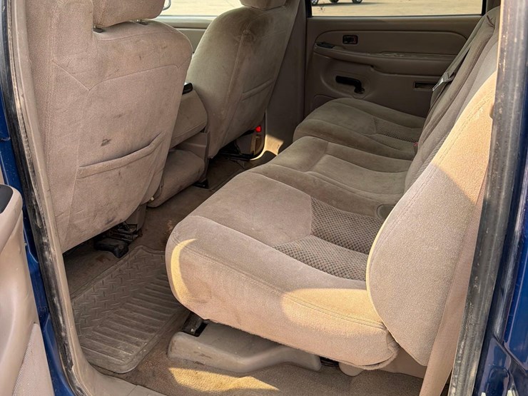 2004-chevrolet-silverado-1500-image-31