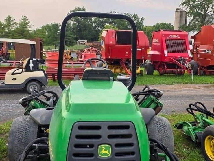 2005-john-deere-3225c-image-15