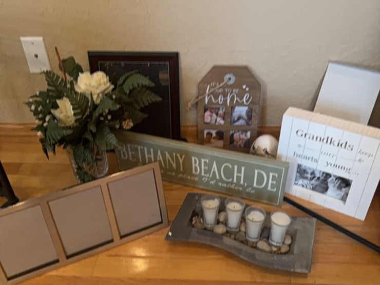 various-home-decor,-very-expensive-to-buy,-check-photos-￼-image-3