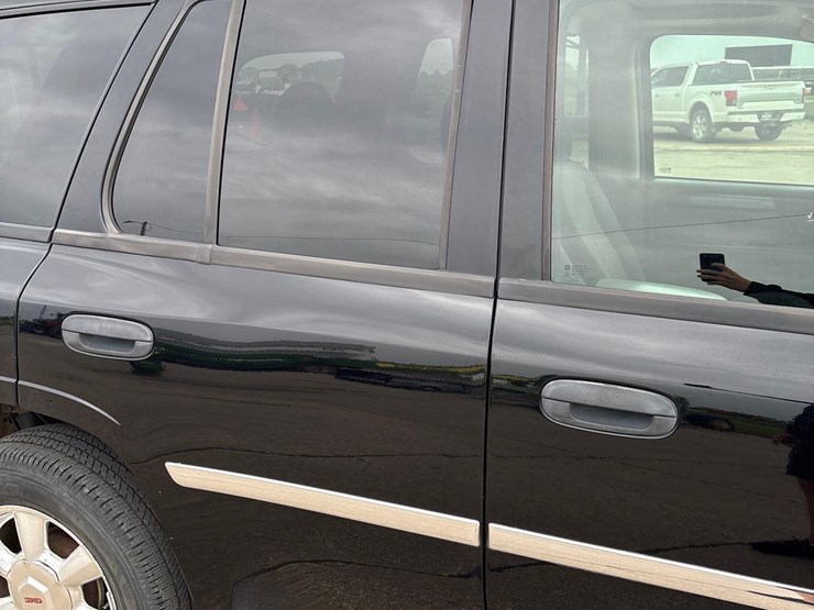 2006-gmc-envoy-image-16